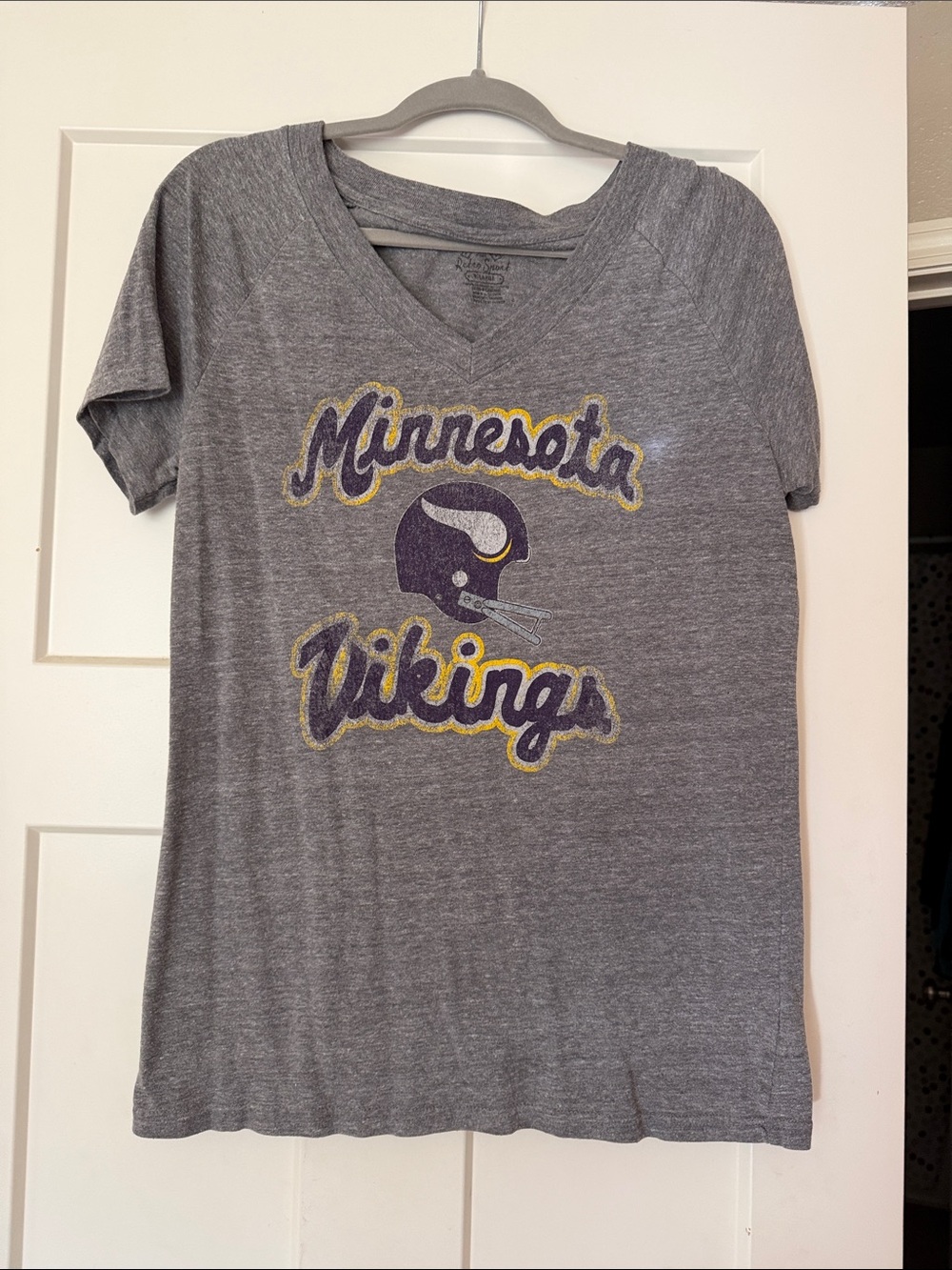 Minnesota Vikings Gray Short Sleeve V-Neck Tee
